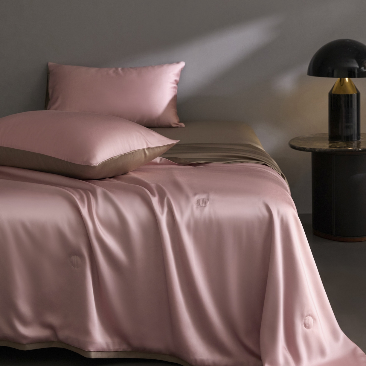 91家纺网 家纺一手货源 找家纺 （总）A+爱家（纪梵茜） 2026新品蚕丝被兰精天丝夏被四件套100%蚕丝夏凉被子夏季空调被