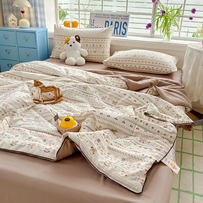 91家纺网 家纺一手货源 找家纺 美派 2026新款古法水洗云朵棉云感纱夏被夏凉被空调被 木马乐园