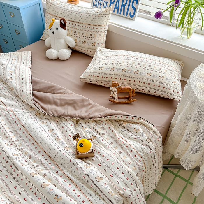 91家纺网 家纺一手货源 找家纺 美派 2026新款古法水洗云朵棉云感纱夏被夏凉被空调被 木马乐园