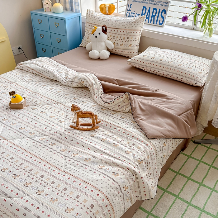 91家纺网 家纺一手货源 找家纺 美派 2026新款古法水洗云朵棉云感纱夏被夏凉被空调被 木马乐园