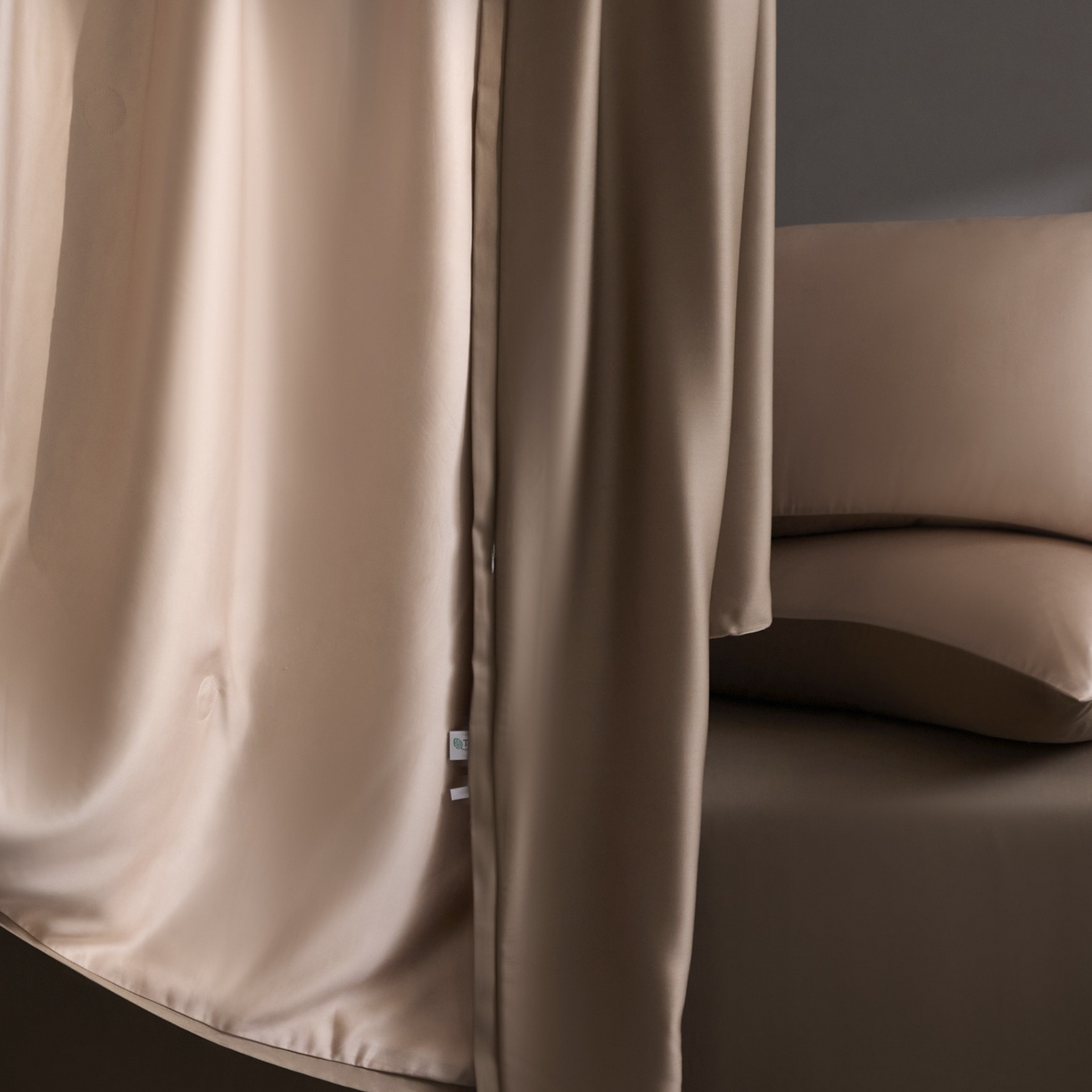 91家纺网 家纺一手货源 找家纺 A+爱家（纪梵茜） 2026新品蚕丝被兰精天丝夏被四件套100%蚕丝夏凉被子夏季空调被 藕色