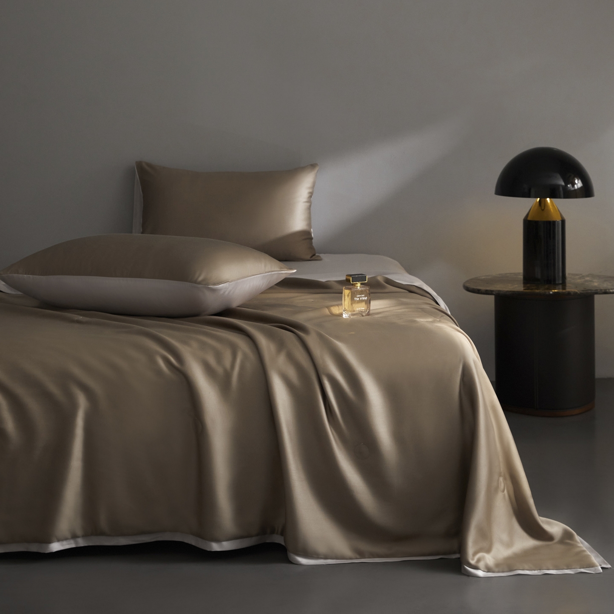 91家纺网 家纺一手货源 找家纺 A+爱家（纪梵茜） 2026新品蚕丝被兰精天丝夏被四件套100%蚕丝夏凉被子夏季空调被 咖色