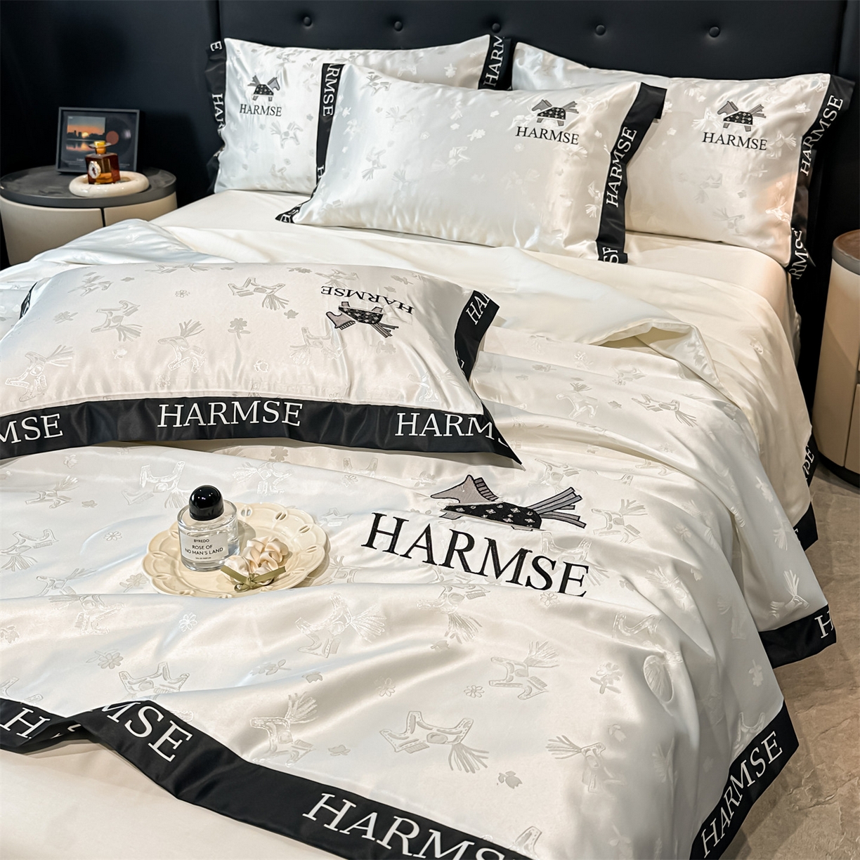 91家纺网 家纺一手货源 找家纺 （总）笙意家纺 2026新款水洗冰丝刺绣宽边夏被-幸福加马系列