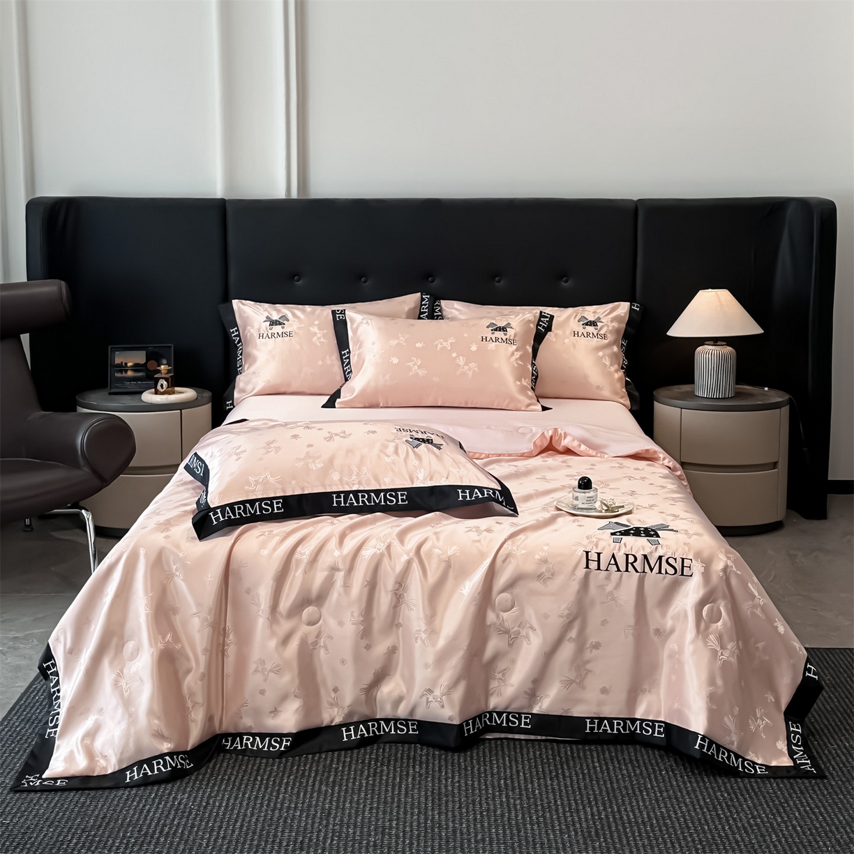 91家纺网 家纺一手货源 找家纺 笙意家纺 2026新款水洗冰丝刺绣宽边夏被-幸福加马系列 幸福加马-奶油粉