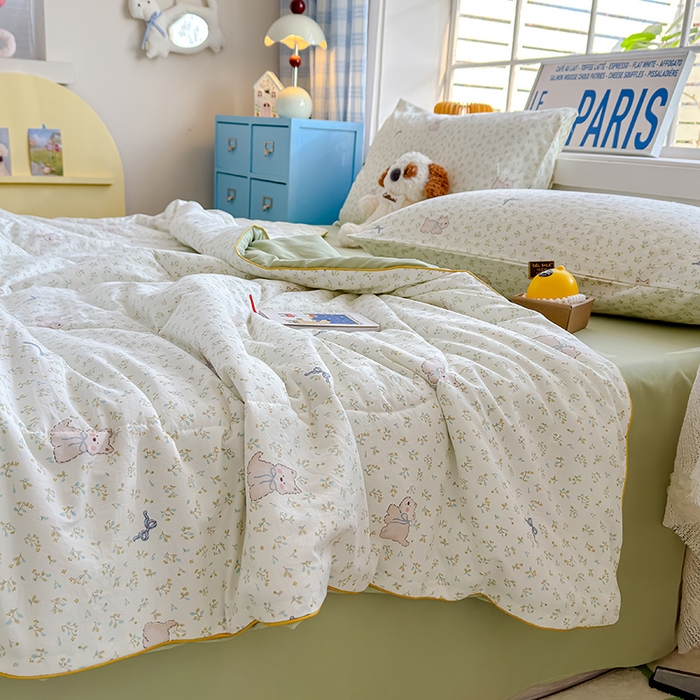 91家纺网 家纺一手货源 找家纺 美派 2026新款古法水洗云朵棉云感纱夏被夏凉被空调被 碎花蝴蝶狗