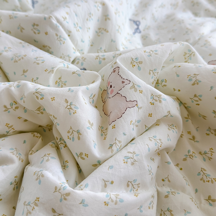 91家纺网 家纺一手货源 找家纺 美派 2026新款古法水洗云朵棉云感纱夏被夏凉被空调被 碎花蝴蝶狗