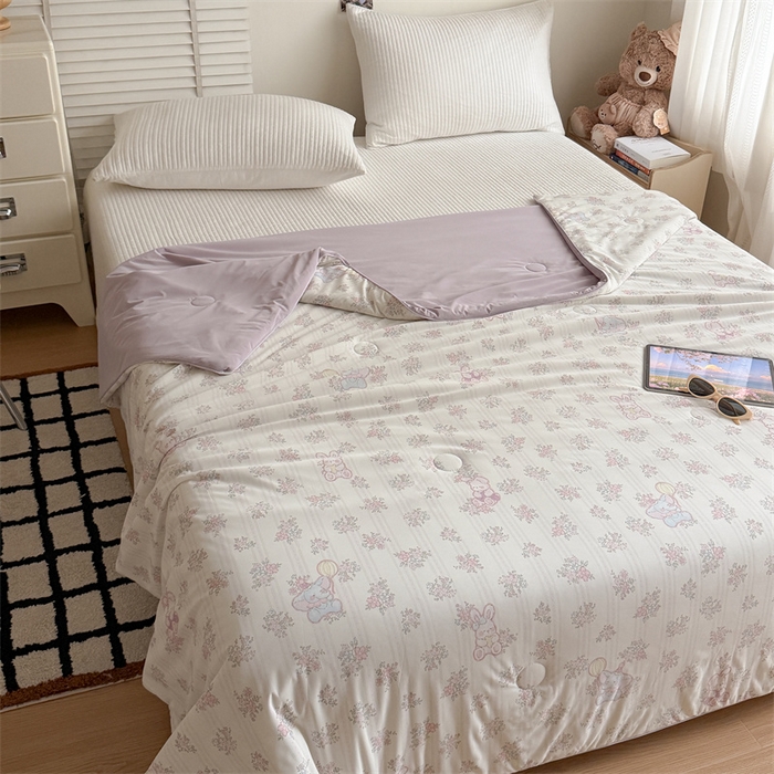 91家纺网 家纺一手货源 找家纺 吾欢心 2026新款仿锦安高克重凉感丝（含氨纶）夏凉被冰激凌空调被凉感小冰皮夏被 花宝奇遇