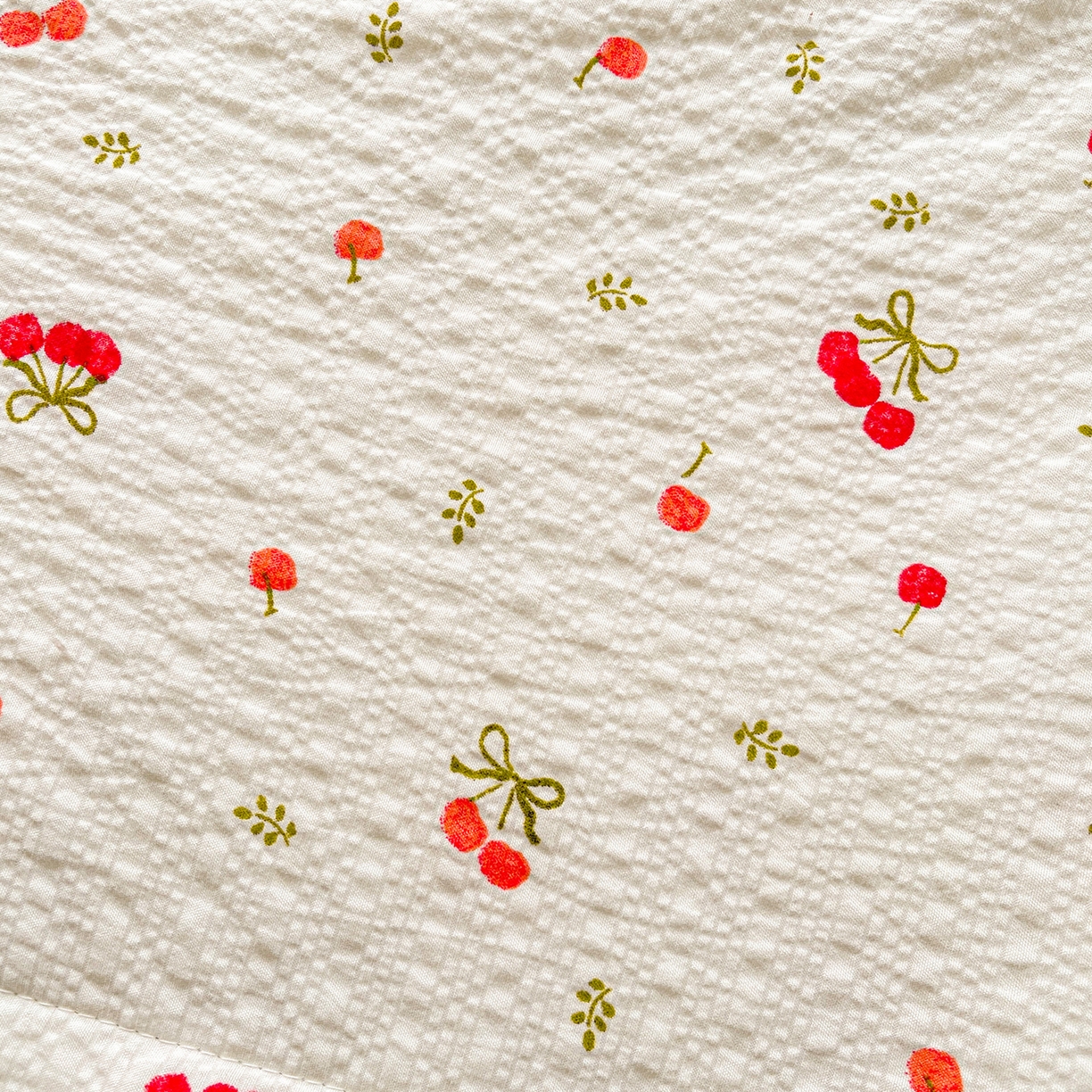 91家纺网 家纺一手货源 找家纺 米萝家居 2026新款泡泡棉夏被新疆棉花空调被夏凉被 樱桃红了