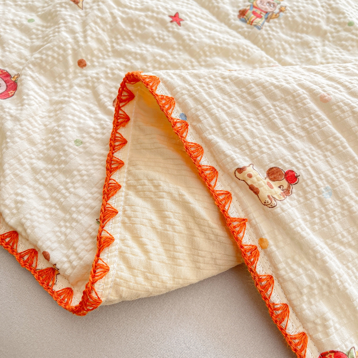 91家纺网 家纺一手货源 找家纺 米萝家居 2026新款泡泡棉夏被新疆棉花空调被夏凉被 魔法世界