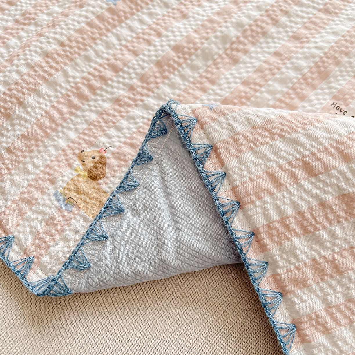 91家纺网 家纺一手货源 找家纺 米萝家居 2026新款泡泡棉夏被新疆棉花空调被夏凉被 时尚派对