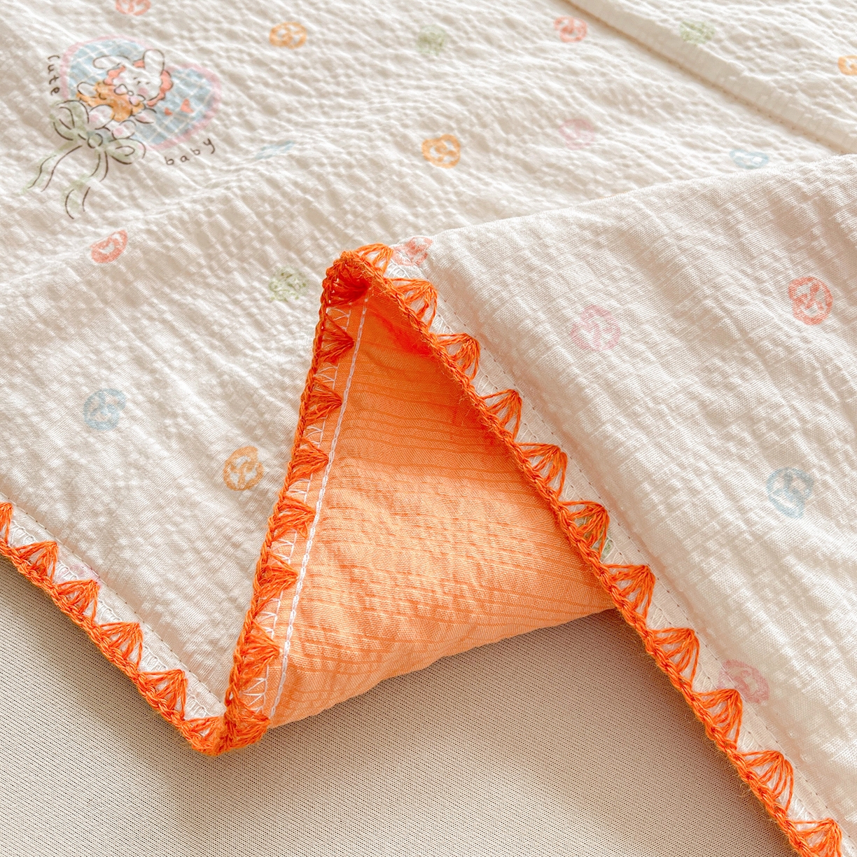 91家纺网 家纺一手货源 找家纺 米萝家居 2026新款泡泡棉夏被新疆棉花空调被夏凉被 欢喜兔