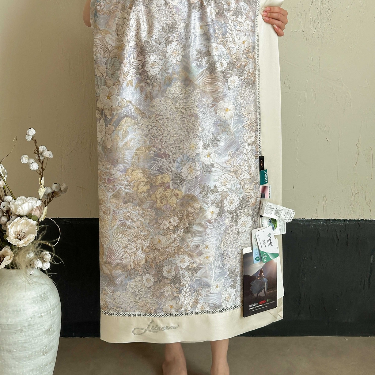 91家纺网 家纺一手货源 找家纺 丽笙被芯 2026新款兰精天丝数码印花Naia镂空夏被夏凉被空调被 卡洛斯-黄