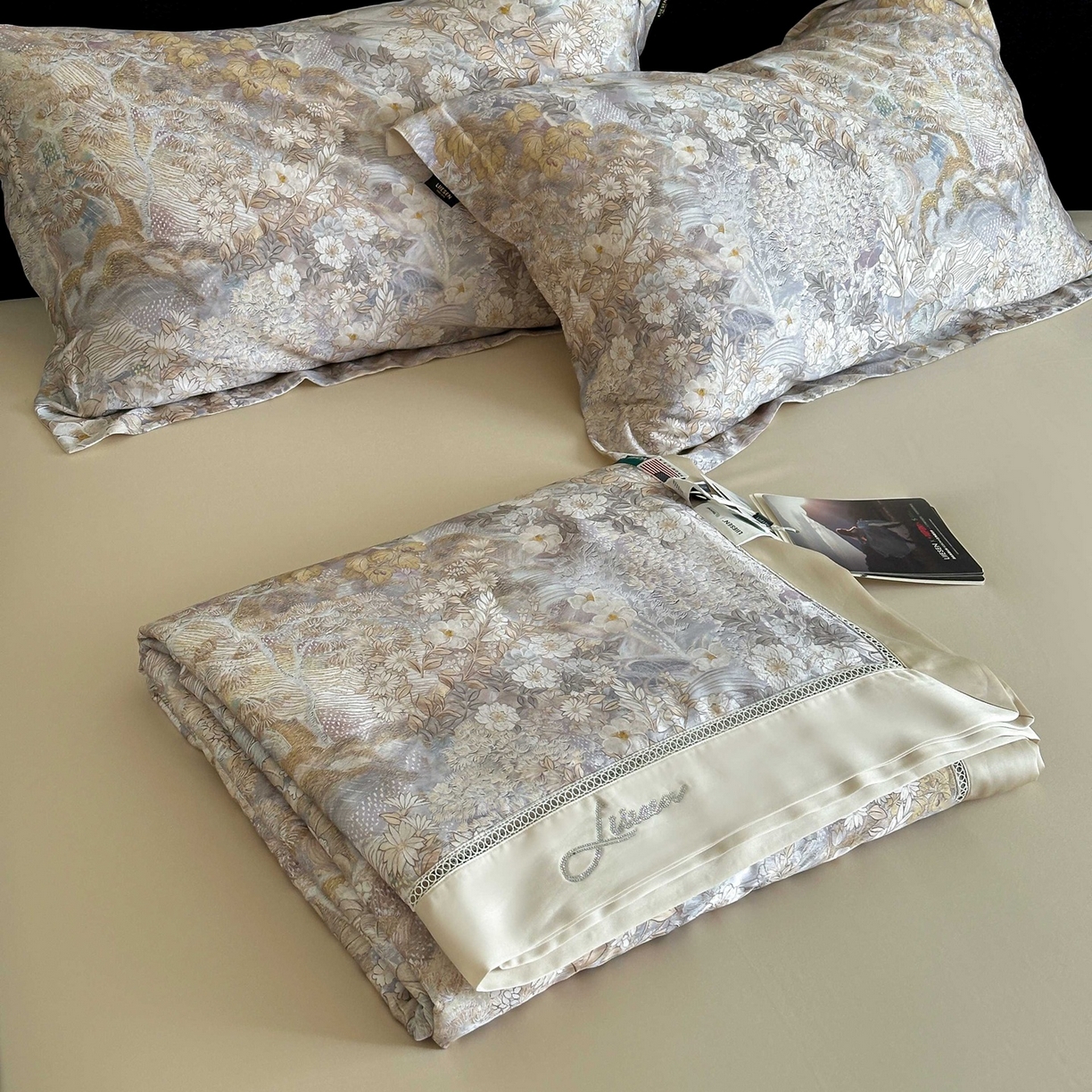 91家纺网 家纺一手货源 找家纺 丽笙被芯 2026新款兰精天丝数码印花Naia镂空夏被夏凉被空调被 卡洛斯-黄