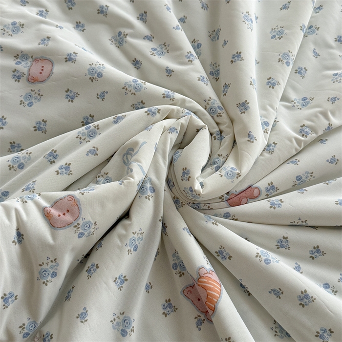 91家纺网 家纺一手货源 找家纺 吾欢心 2026新款仿锦安高克重凉感丝（含氨纶）夏凉被冰激凌空调被凉感小冰皮夏被 花漾宝贝