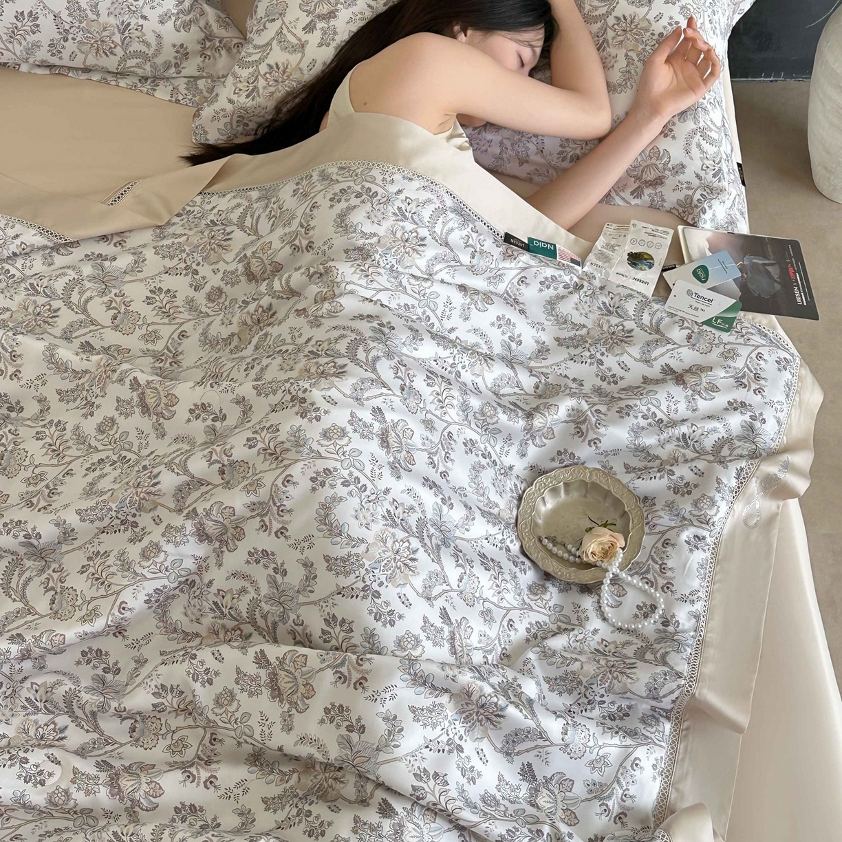 91家纺网 家纺一手货源 找家纺 丽笙被芯 2026新款兰精天丝数码印花Naia镂空夏被夏凉被空调被 卡缇娅