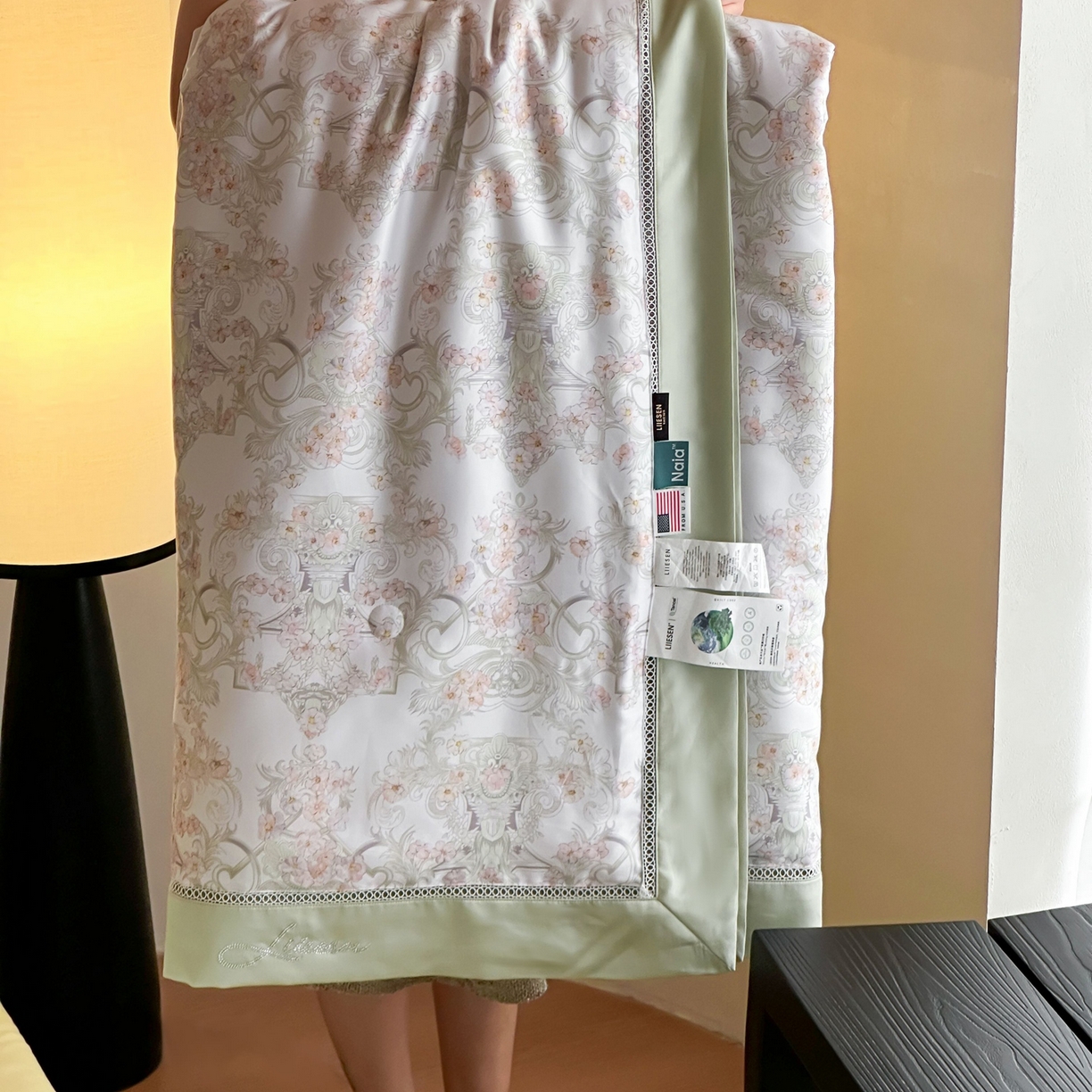 91家纺网 家纺一手货源 找家纺 丽笙被芯 2026新款兰精天丝数码印花Naia镂空夏被夏凉被空调被 莉格