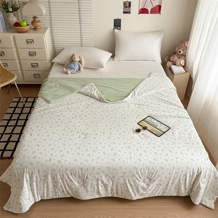 91家纺网 家纺一手货源 找家纺 吾欢心 2026新款仿锦安高克重凉感丝（含氨纶）夏凉被冰激凌空调被凉感小冰皮夏被 花园小兔