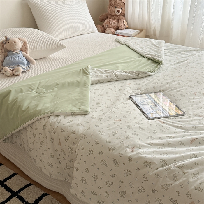 91家纺网 家纺一手货源 找家纺 吾欢心 2026新款仿锦安高克重凉感丝（含氨纶）夏凉被冰激凌空调被凉感小冰皮夏被 花园小兔