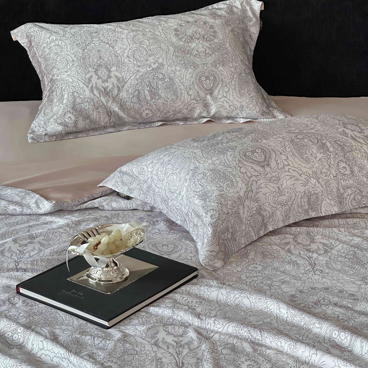 91家纺网 家纺一手货源 找家纺 丽笙被芯 2026新款兰精天丝数码印花Naia镂空夏被夏凉被空调被 罗莎白