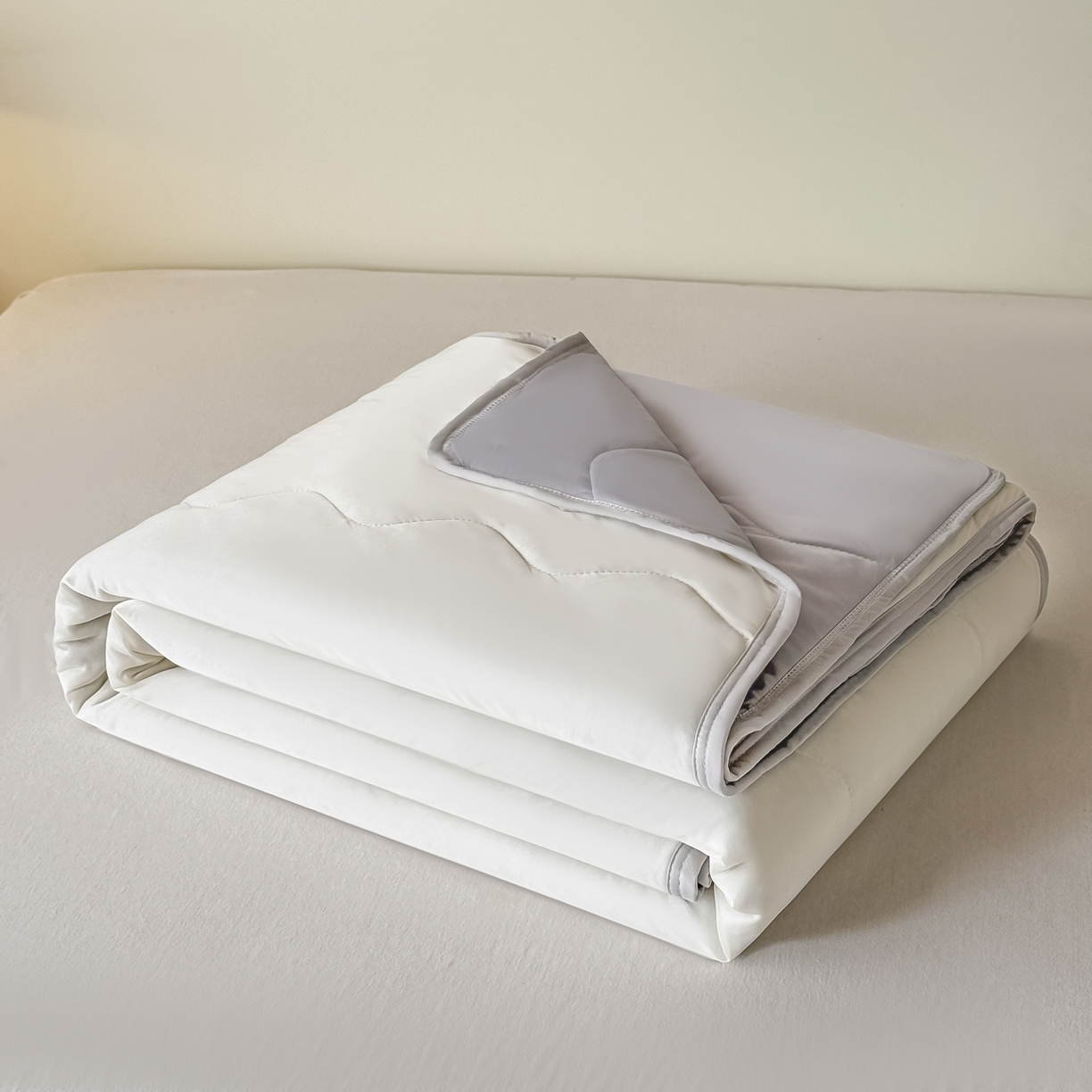好欣怡家纺 2026新款双层绗缝凉感丝夏被 冰川白