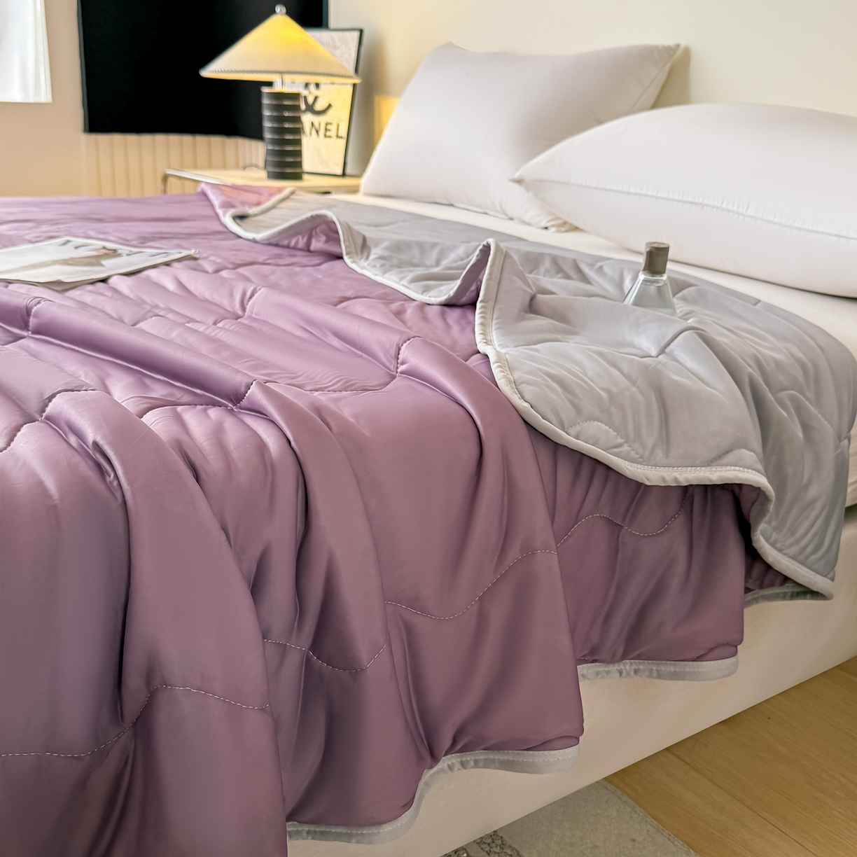 91家纺网 家纺一手货源 找家纺 好欣怡家纺 2026新款双层绗缝凉感丝夏被 罗兰紫