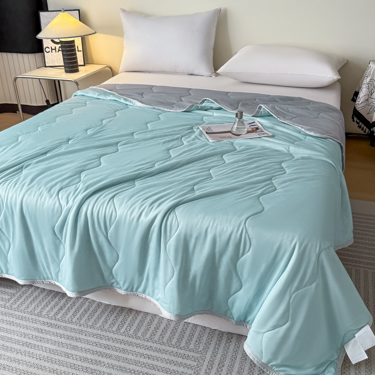 91家纺网 家纺一手货源 找家纺 好欣怡家纺 2026新款双层绗缝凉感丝夏被 云兰