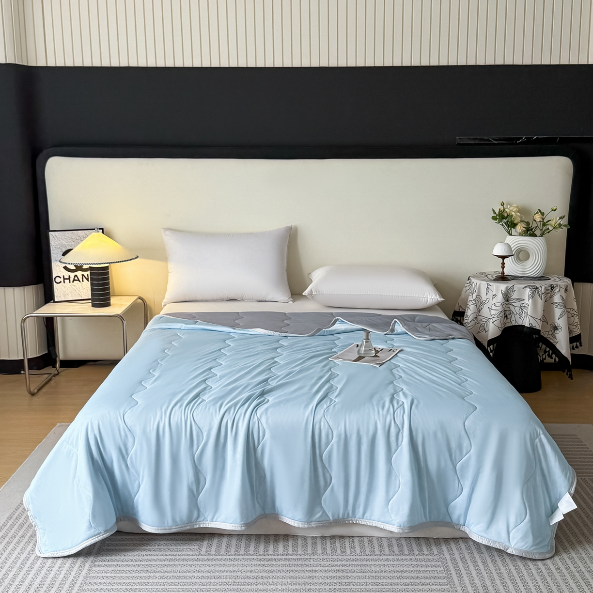 91家纺网 家纺一手货源 找家纺 好欣怡家纺 2026新款双层绗缝凉感丝夏被 雾蓝