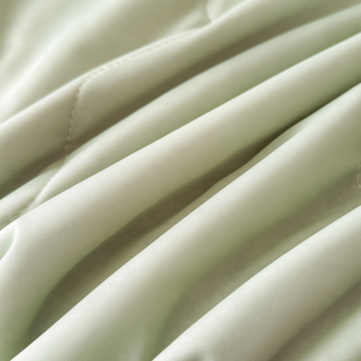 91家纺网 家纺一手货源 找家纺 好欣怡家纺 2026新款双层绗缝凉感丝夏被 浅茶绿