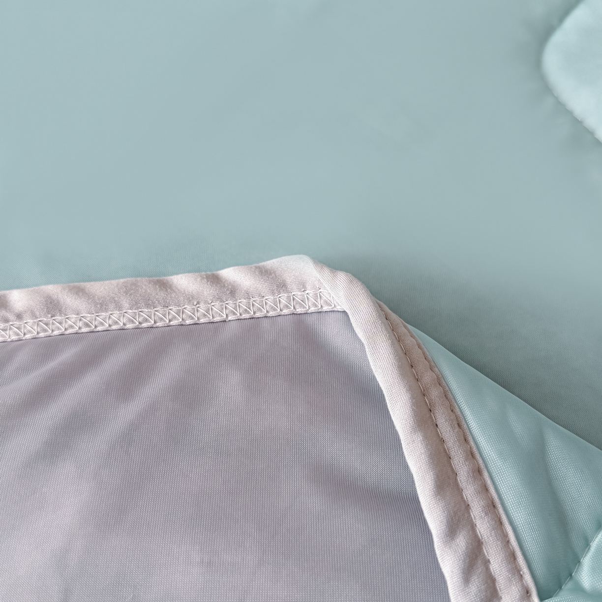 91家纺网 家纺一手货源 找家纺 好欣怡家纺 2026新款双层绗缝凉感丝夏被 云兰