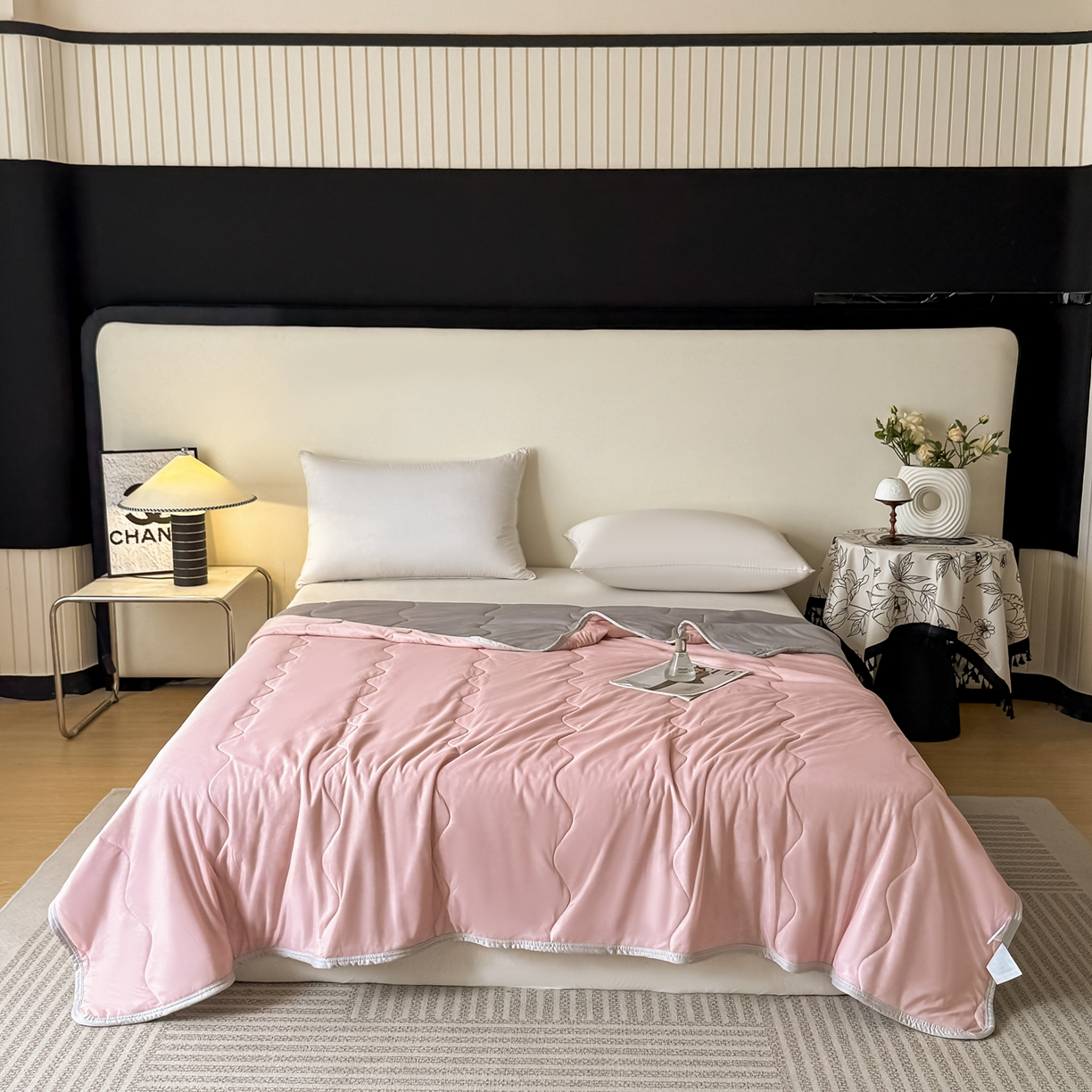 91家纺网 家纺一手货源 找家纺 好欣怡家纺 2026新款双层绗缝凉感丝夏被 豆沙粉