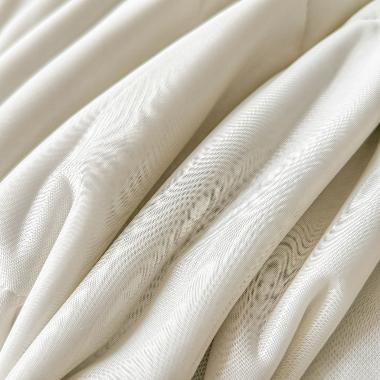 91家纺网 家纺一手货源 找家纺 好欣怡家纺 2026新款双层绗缝凉感丝夏被 冰川白