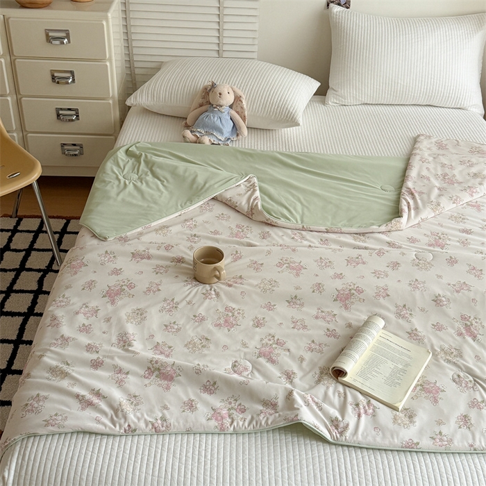 91家纺网 家纺一手货源 找家纺 吾欢心 2026新款仿锦安高克重凉感丝（含氨纶）夏凉被冰激凌空调被凉感小冰皮夏被 蜜柚花屿