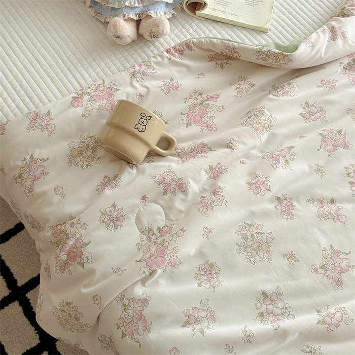 91家纺网 家纺一手货源 找家纺 吾欢心 2026新款仿锦安高克重凉感丝（含氨纶）夏凉被冰激凌空调被凉感小冰皮夏被 蜜柚花屿