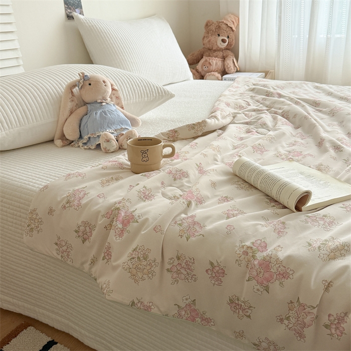 91家纺网 家纺一手货源 找家纺 吾欢心 2026新款仿锦安高克重凉感丝（含氨纶）夏凉被冰激凌空调被凉感小冰皮夏被 蜜柚花屿