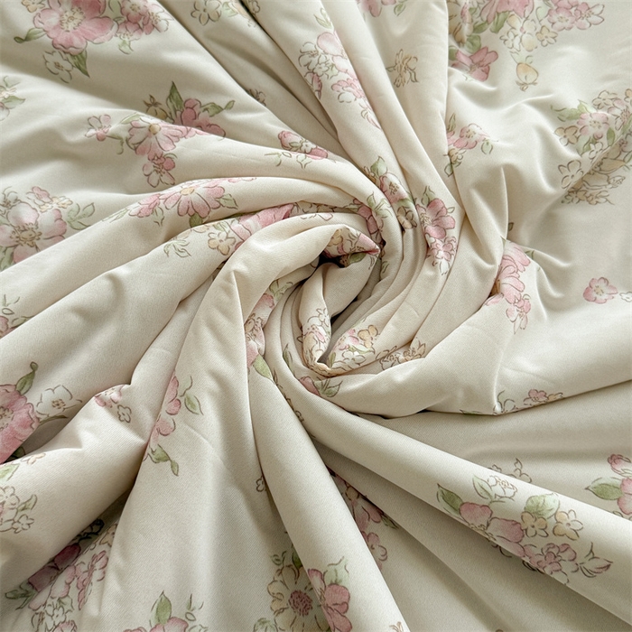 91家纺网 家纺一手货源 找家纺 吾欢心 2026新款仿锦安高克重凉感丝（含氨纶）夏凉被冰激凌空调被凉感小冰皮夏被 蜜柚花屿