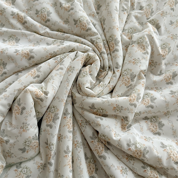 91家纺网 家纺一手货源 找家纺 吾欢心 2026新款仿锦安高克重凉感丝（含氨纶）夏凉被冰激凌空调被凉感小冰皮夏被 茉莉花开