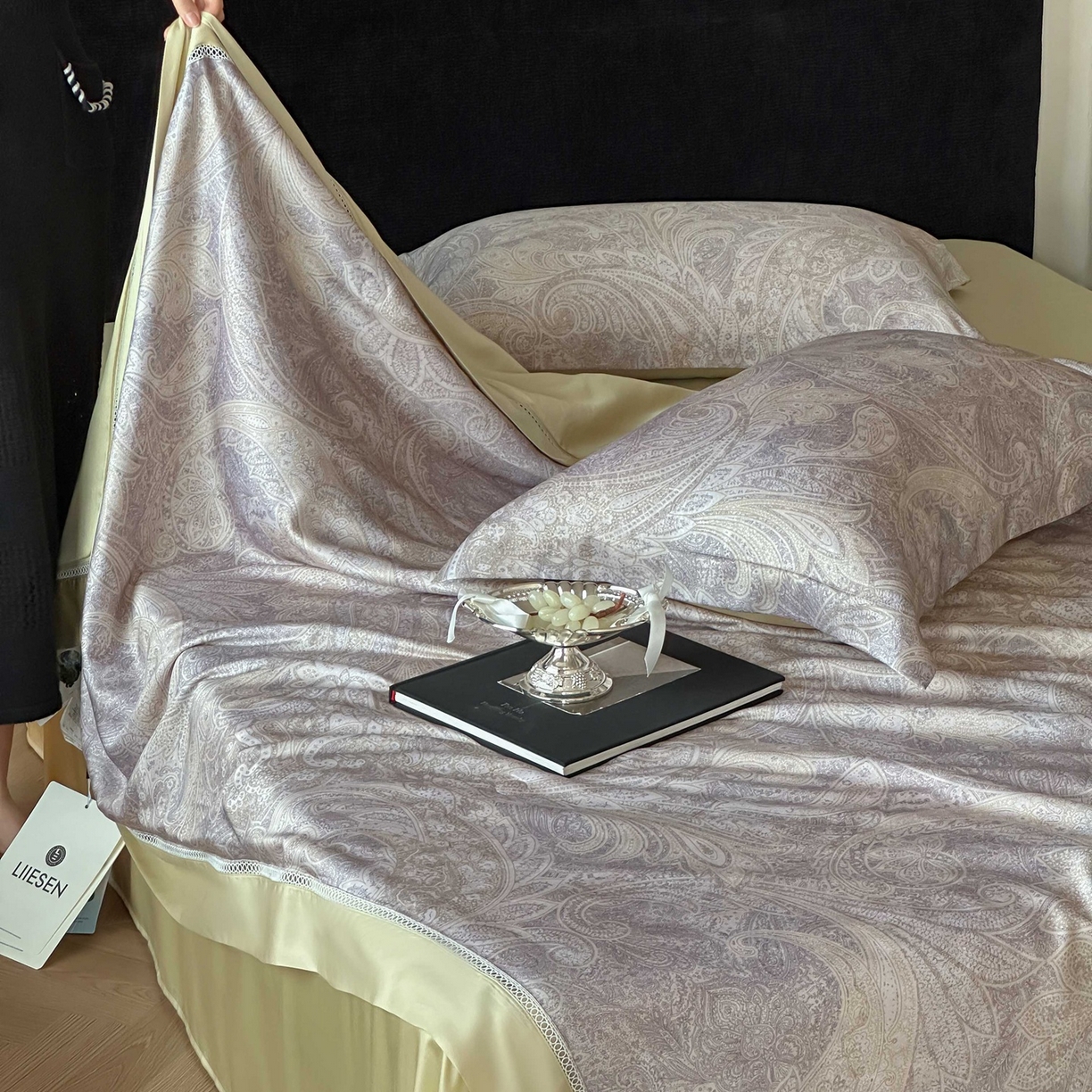 91家纺网 家纺一手货源 找家纺 丽笙被芯 2026新款兰精天丝数码印花Naia镂空夏被夏凉被空调被 尼芙绿