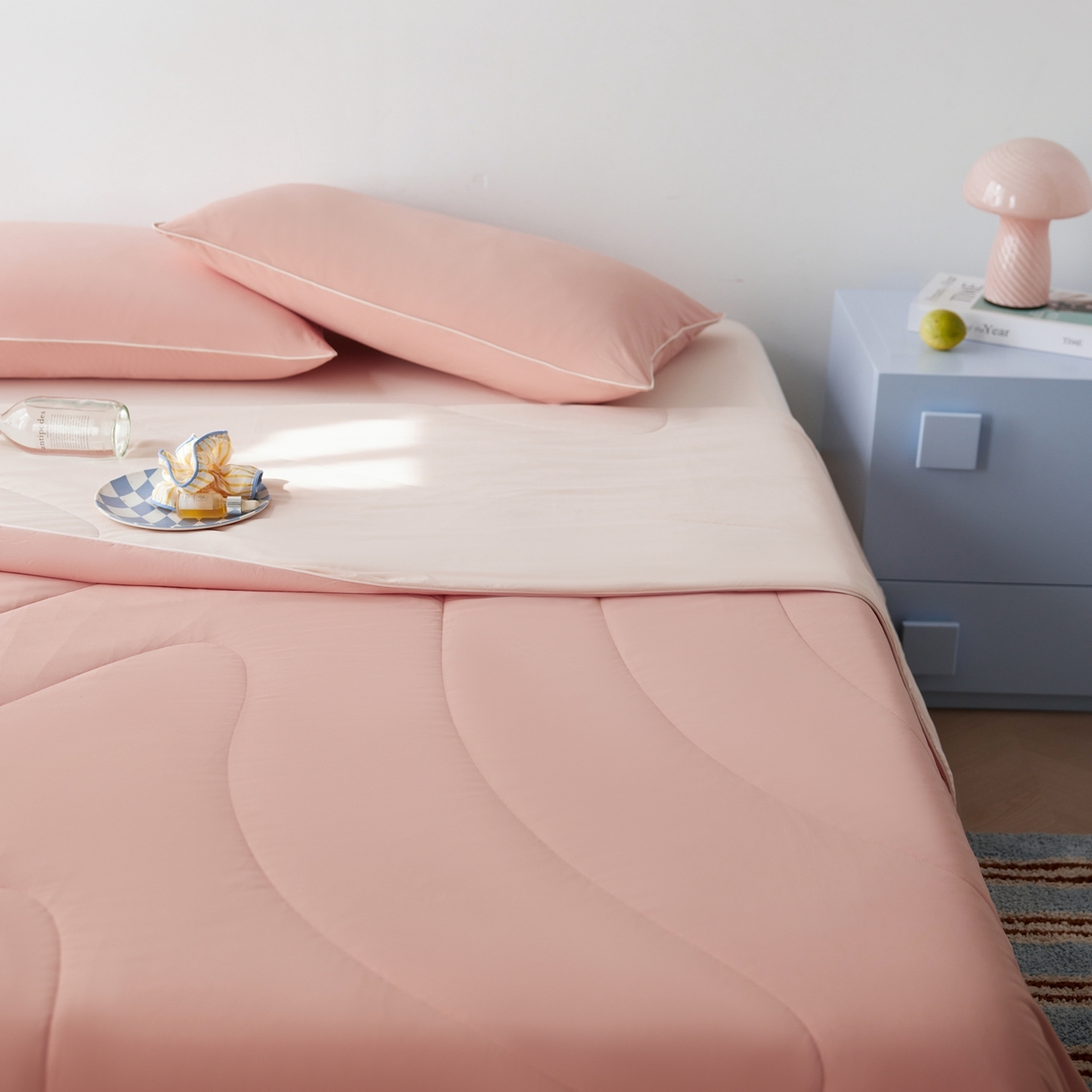 91家纺网 家纺一手货源 找家纺 丽笙被芯 2026新款冰皮凉凉夏被夏凉被空调被 芝士桃桃