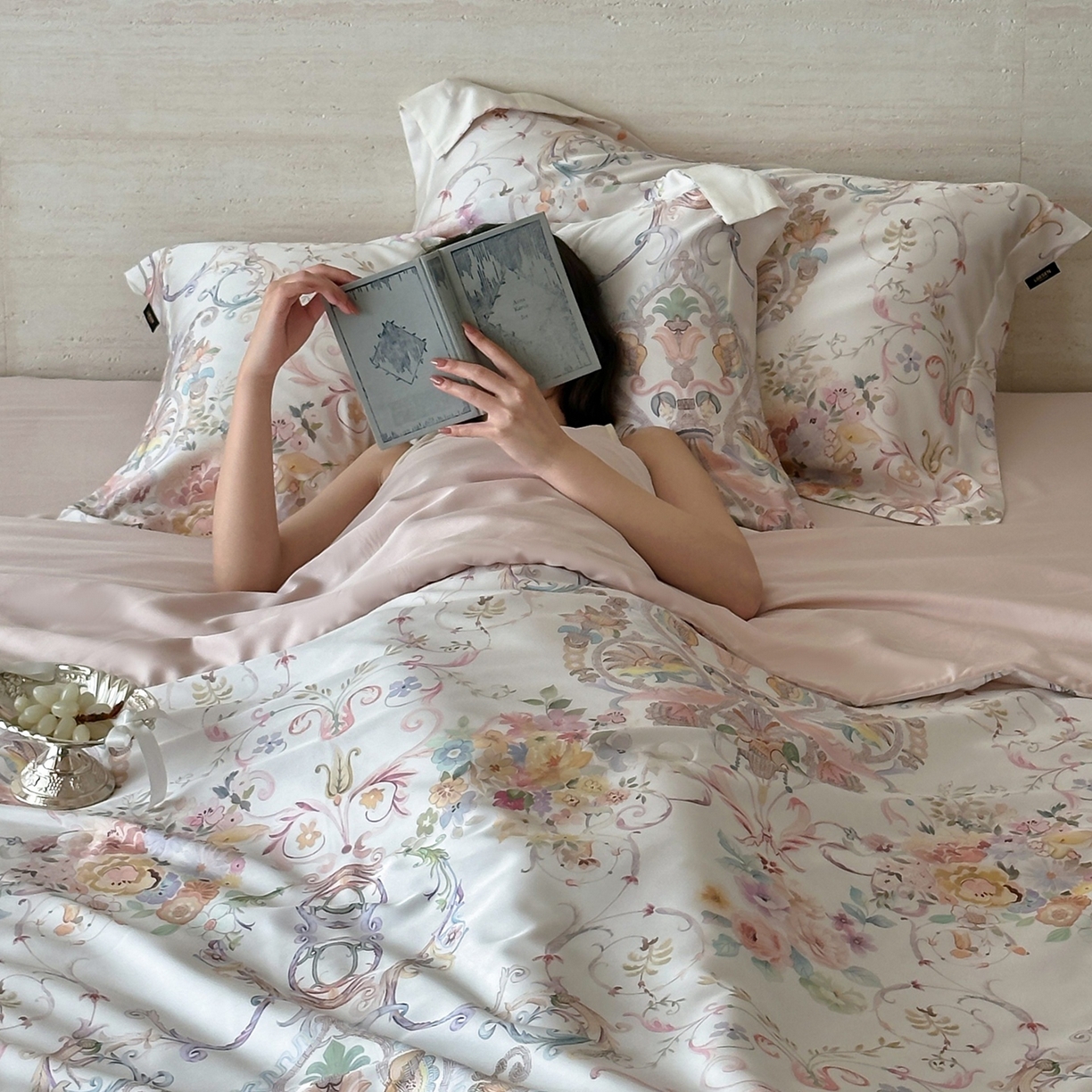 91家纺网 家纺一手货源 找家纺 丽笙被芯 2026新款兰精天丝数码印花Naia镂空夏被夏凉被空调被 韶光