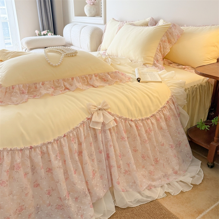 91家纺网 家纺一手货源 找家纺 富盛家纺 2026新款雪纺蕾丝刺绣法式床裙韩版夏凉被空调被夏被四件套 夏被四件套—浪漫主义（黄）