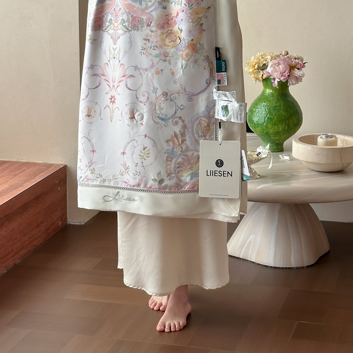 91家纺网 家纺一手货源 找家纺 丽笙被芯 2026新款兰精天丝数码印花Naia镂空夏被夏凉被空调被 韶光