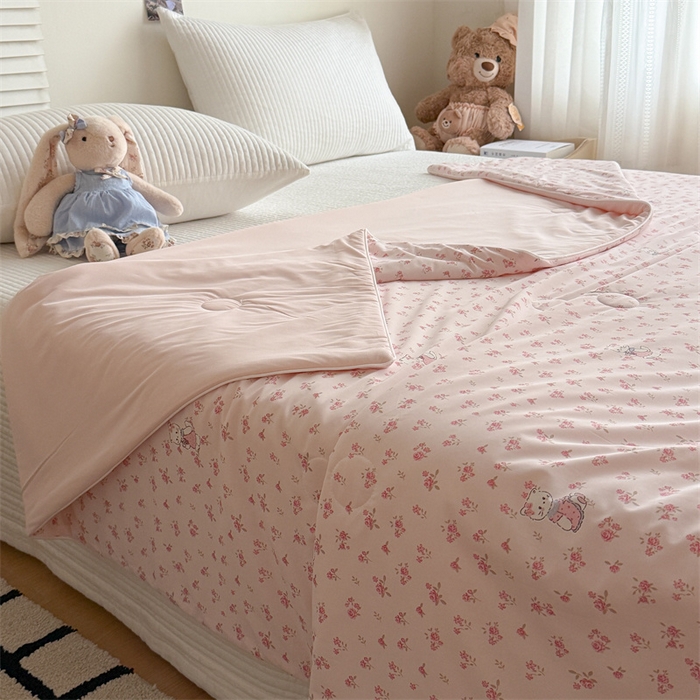 91家纺网 家纺一手货源 找家纺 吾欢心 2026新款仿锦安高克重凉感丝（含氨纶）夏凉被冰激凌空调被凉感小冰皮夏被 甜心小猫