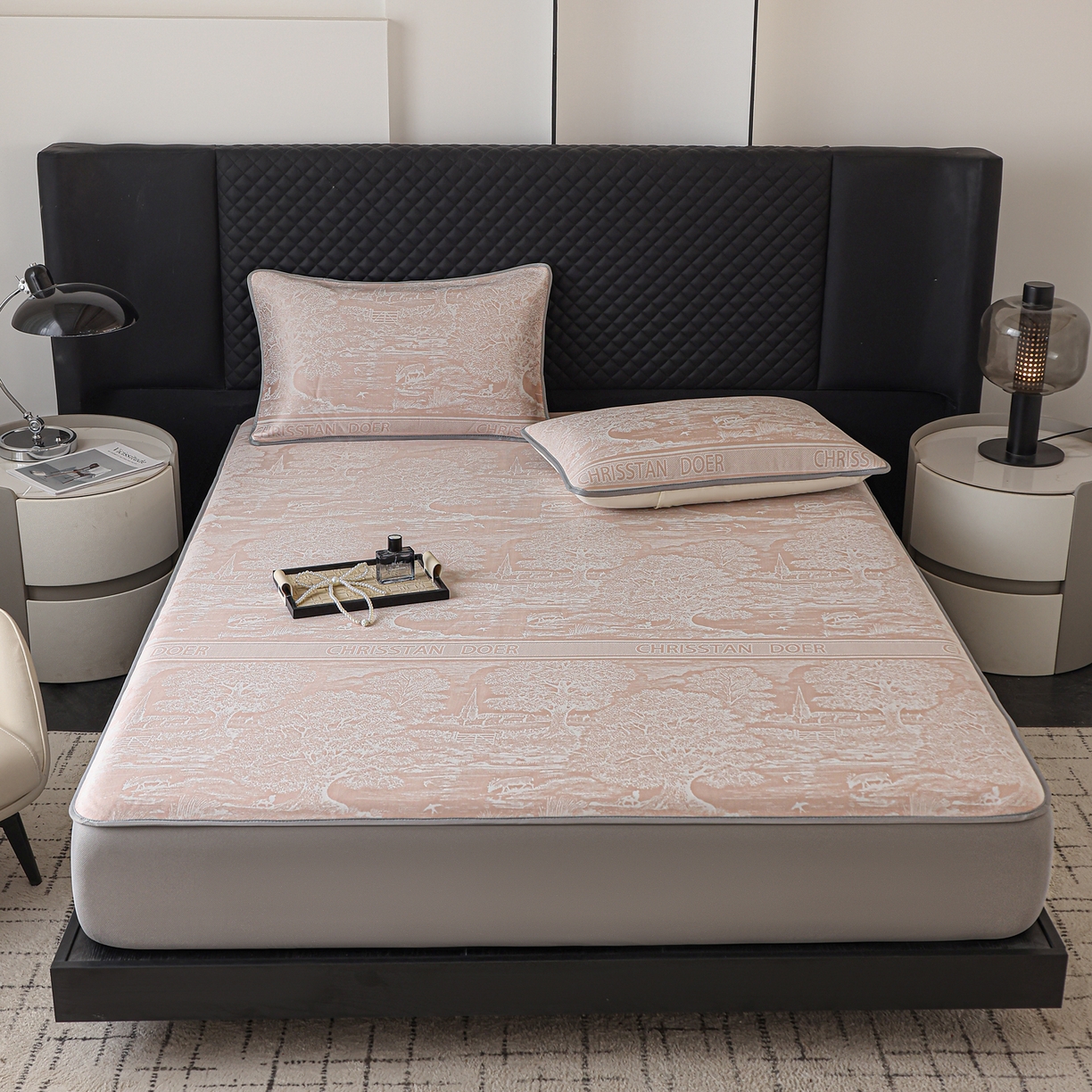 91家纺网 家纺一手货源 找家纺 （总）赛丽雅 2026新款A类450克PE提花复合三明治床笠款凉感面料凉席防滑全包床罩