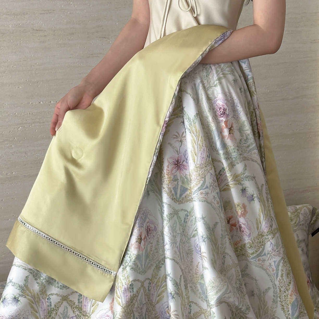 91家纺网 家纺一手货源 找家纺 丽笙被芯 2026新款兰精天丝数码印花Naia镂空夏被夏凉被空调被 维克多