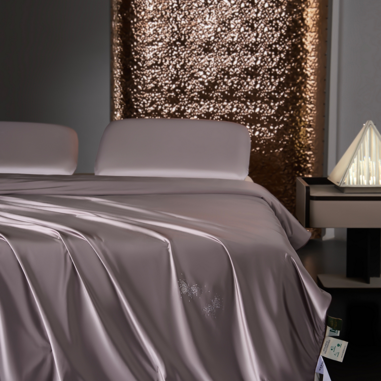 91家纺网 家纺一手货源 找家纺 桂雅居 2026新款珍妮莎纤凉野蚕丝被夏被空调被夏凉被 暮山紫（最低控价：298起(券后价) 充值会员价-10）