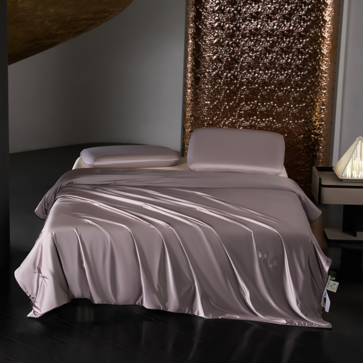 91家纺网 家纺一手货源 找家纺 桂雅居 2026新款珍妮莎纤凉野蚕丝被夏被空调被夏凉被 暮山紫（最低控价：298起(券后价) 充值会员价-10）