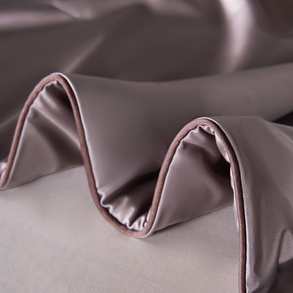 91家纺网 家纺一手货源 找家纺 桂雅居 2026新款珍妮莎纤凉野蚕丝被夏被空调被夏凉被 暮山紫（最低控价：298起(券后价) 充值会员价-10）