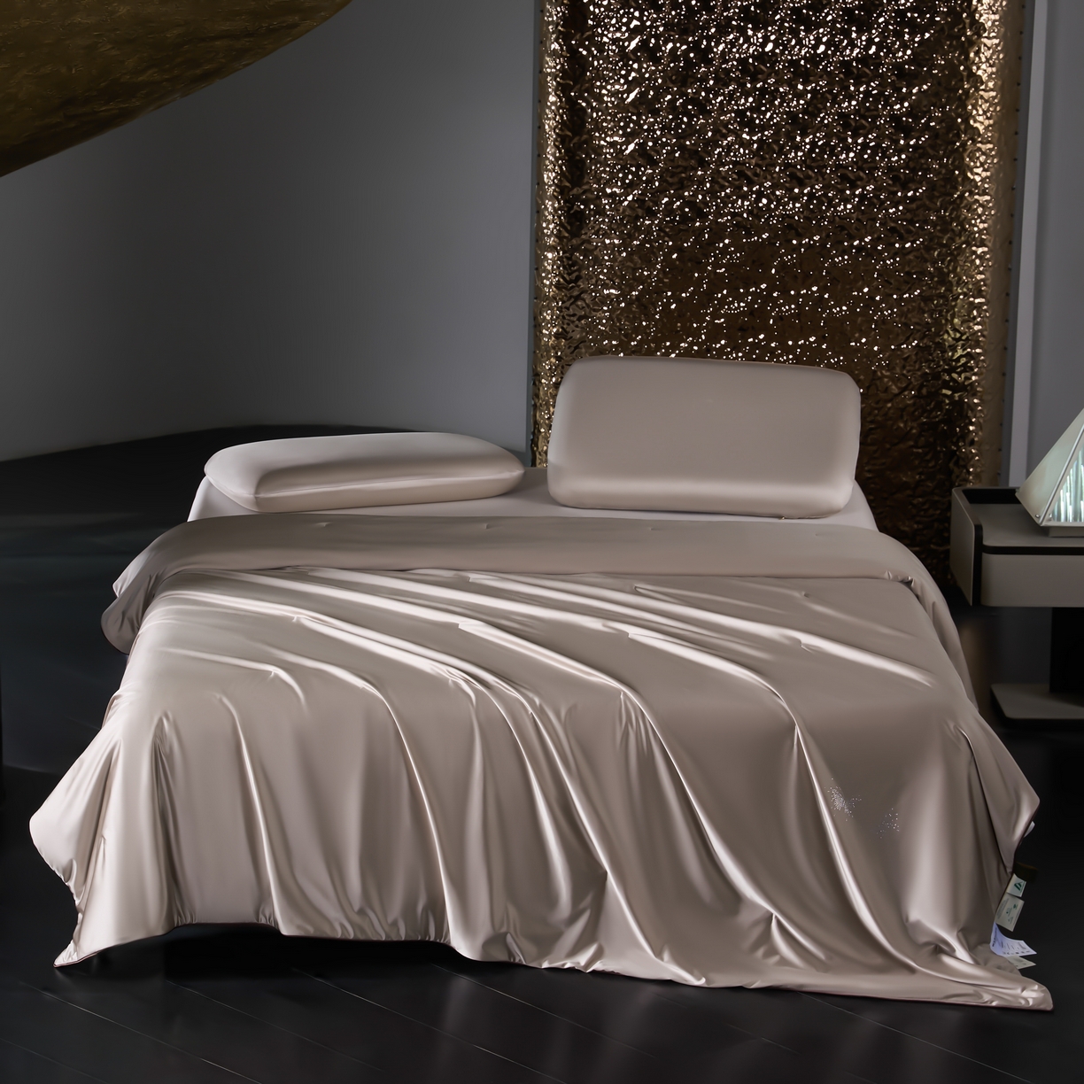 91家纺网 家纺一手货源 找家纺 桂雅居 2026新款珍妮莎纤凉野蚕丝被夏被空调被夏凉被 苍艾咖（最低控价：298起(券后价) 充值会员价-10）