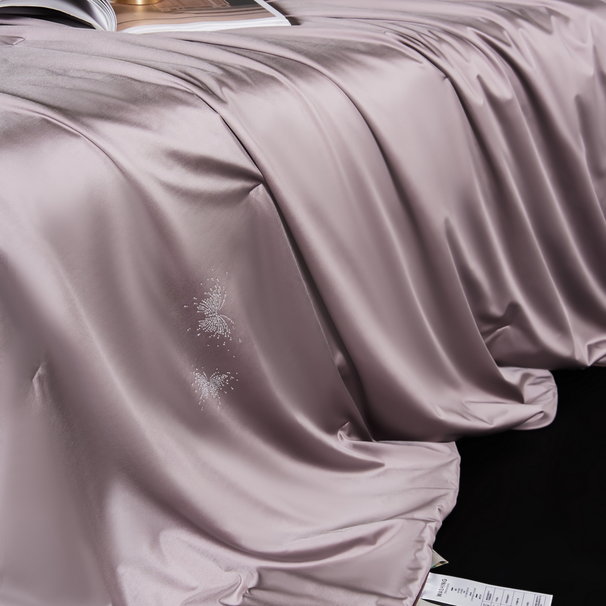 91家纺网 家纺一手货源 找家纺 桂雅居 2026新款珍妮莎纤凉野蚕丝被夏被空调被夏凉被 暮山紫（最低控价：298起(券后价) 充值会员价-10）