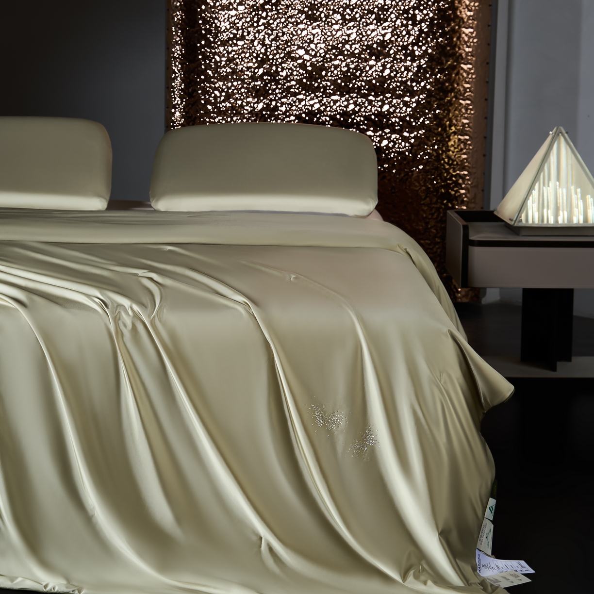 91家纺网 家纺一手货源 找家纺 桂雅居 2026新款珍妮莎纤凉野蚕丝被夏被空调被夏凉被 麦绿（最低控价：298起(券后价) 充值会员价-10）